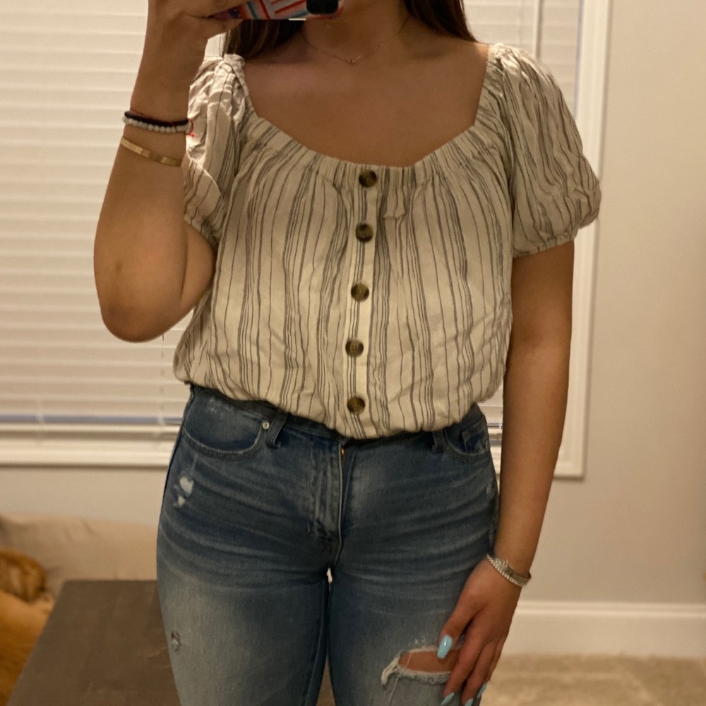 American eagle stripped blouse (barley worn)
